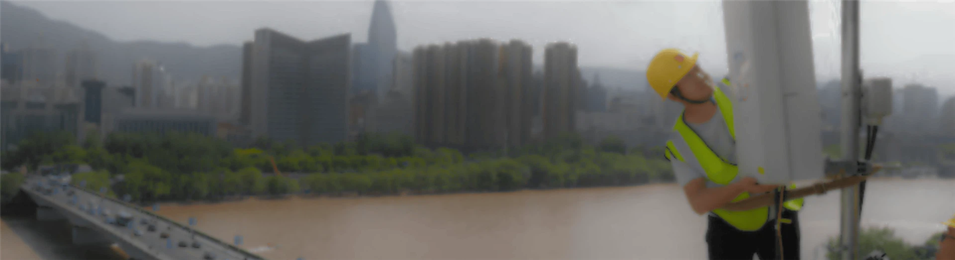 Grounding capability for armored cables and strength members Grounding capability for armored cables and strength members